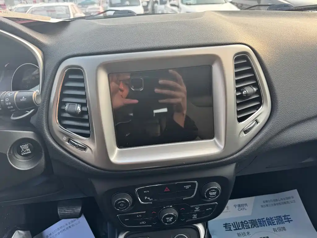 Jeep Compass — миниатюра 9