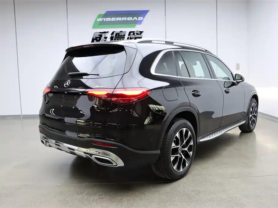 Mercedes-Benz GLC 2023 GLC 260 L 4MATIC 5 мест