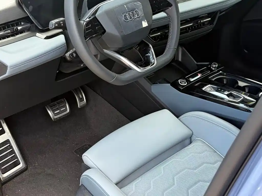 Audi Q6L e-tron