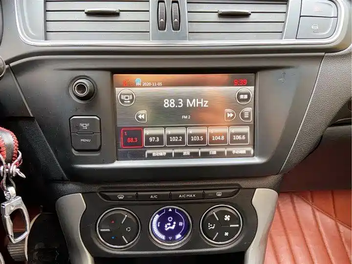 Citroen C3-XR — миниатюра 7