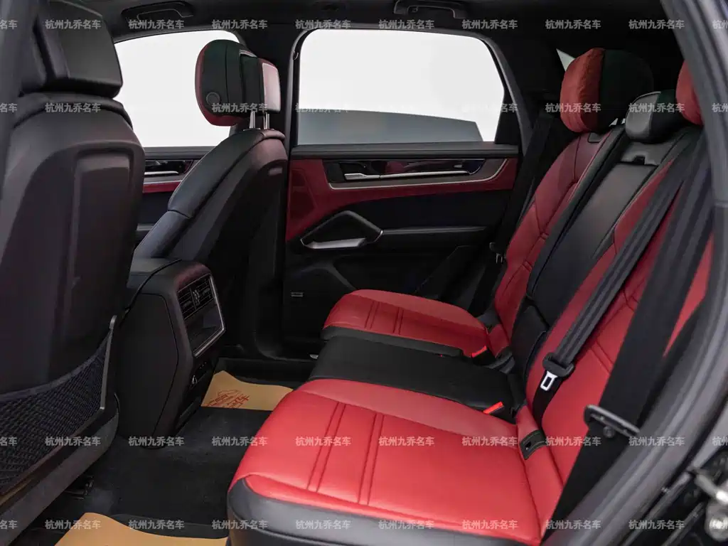 Porsche Cayenne — миниатюра 14