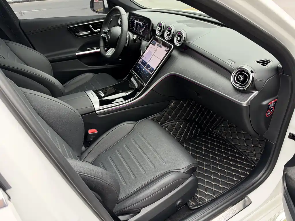 Mercedes-Benz C-Class — миниатюра 8