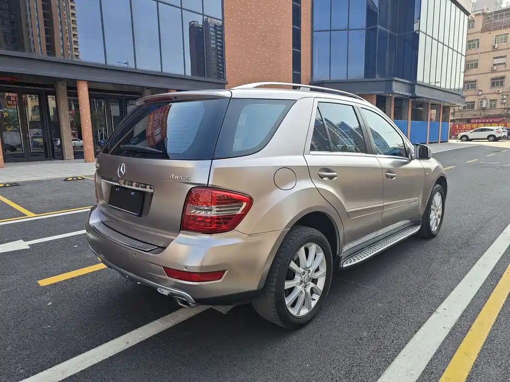 Mercedes-Benz M-Class — миниатюра 6