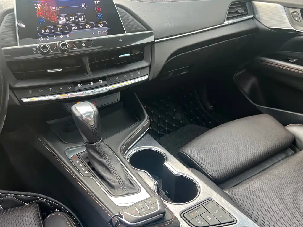 Cadillac CT4 — миниатюра 10