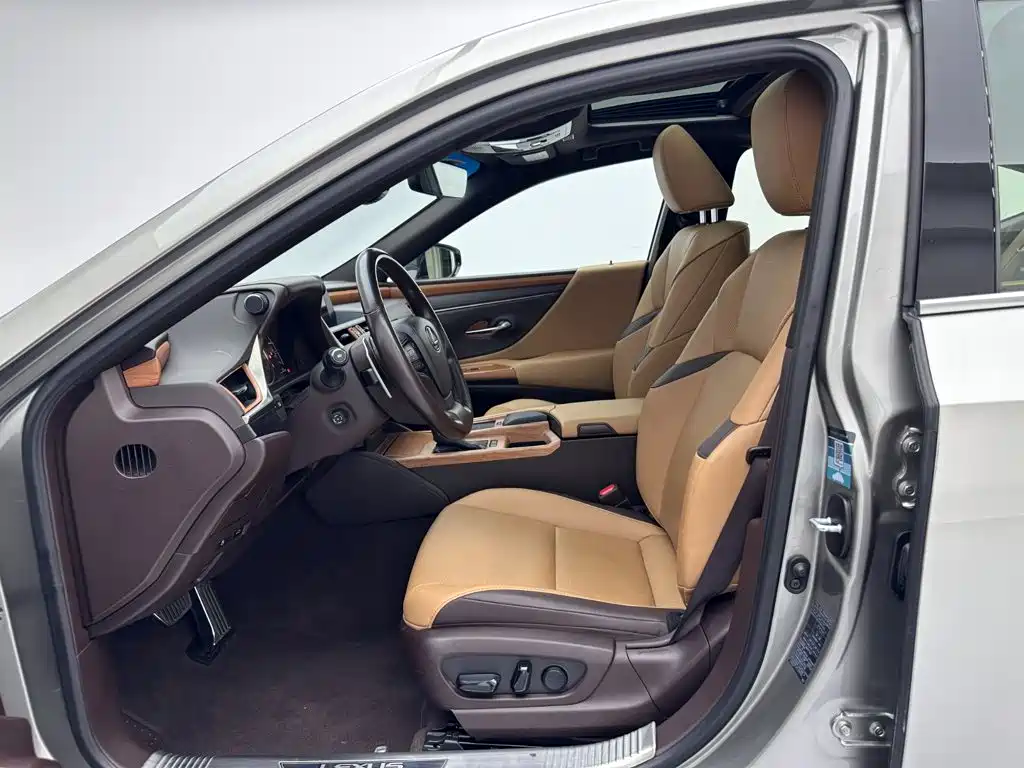 Lexus ES — миниатюра 19