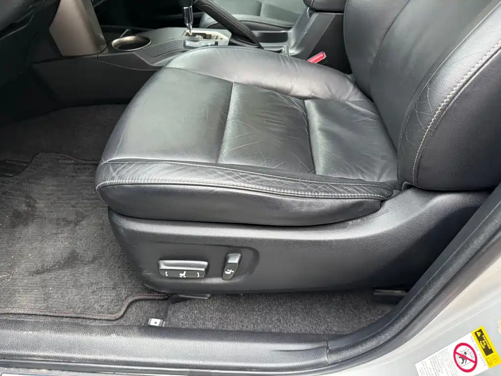 Toyota RAV4 — миниатюра 13
