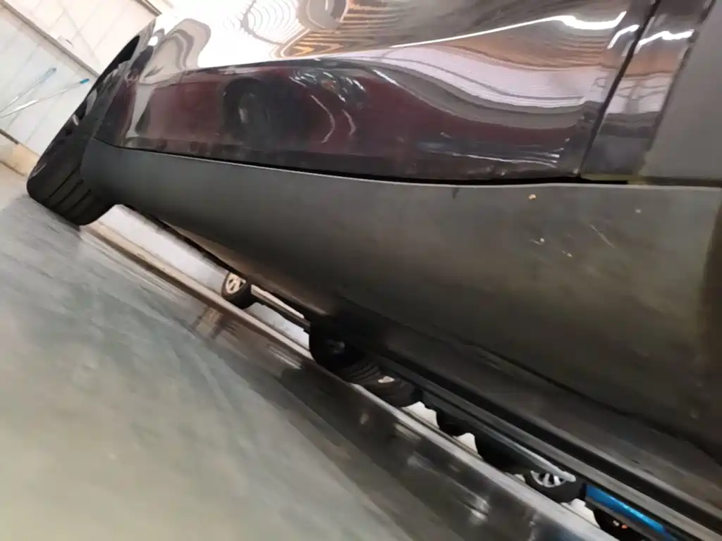 Tesla Model Y — миниатюра 21