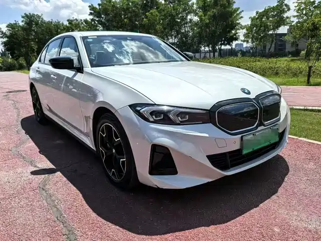 2023 BMW i3