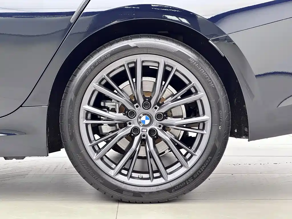 BMW 3 Series — миниатюра 17