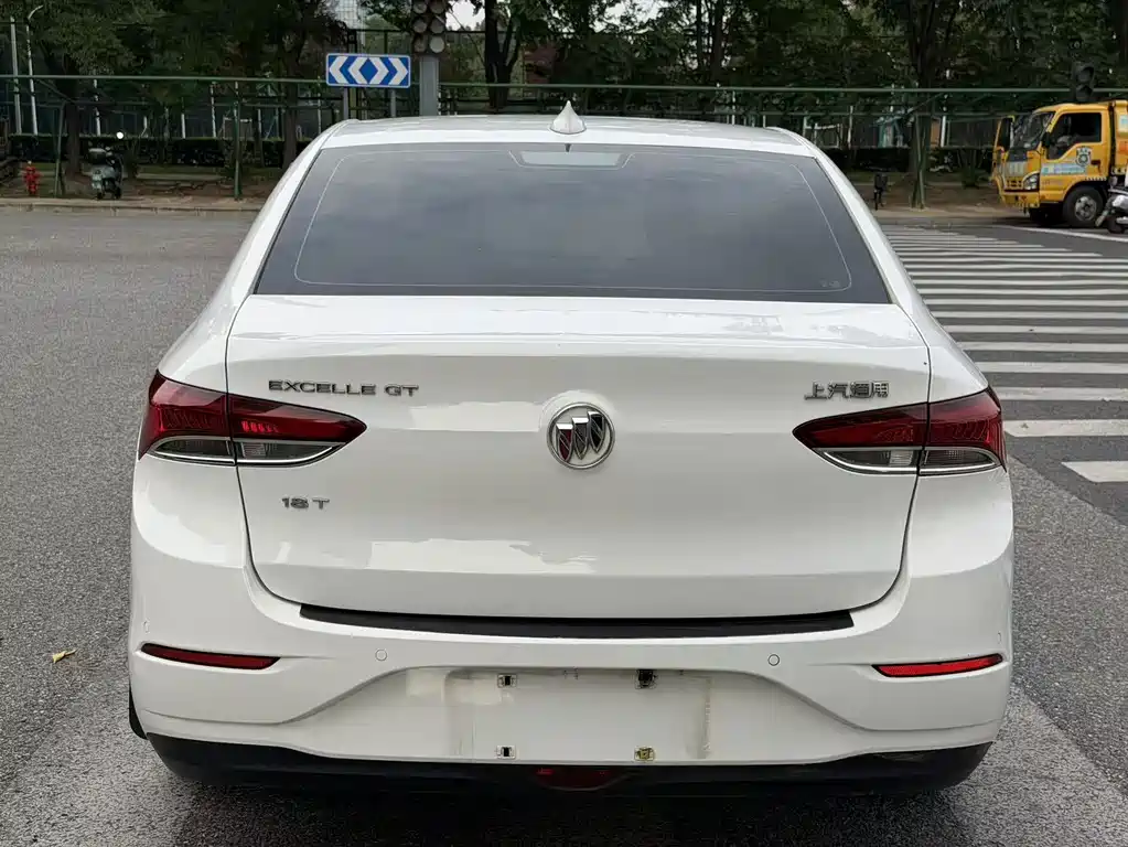 Buick Excelle — миниатюра 6