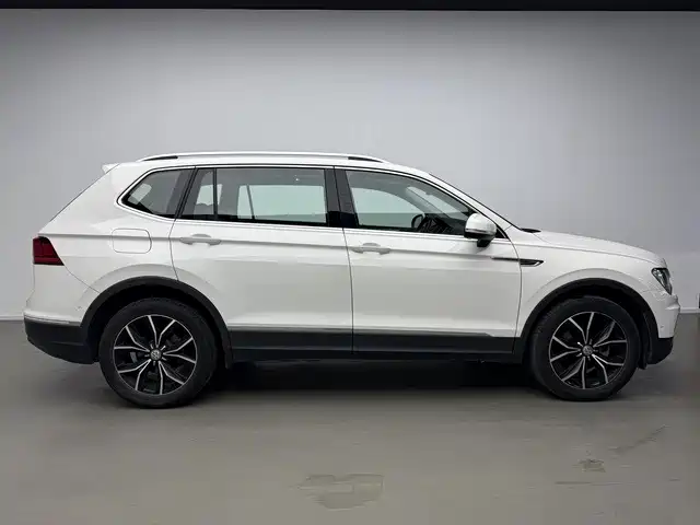Volkswagen Tiguan L — миниатюра 5