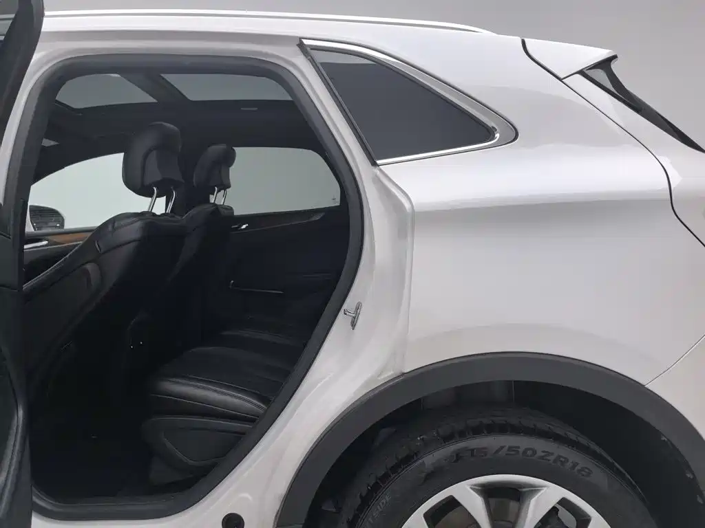 Lincoln MKC — миниатюра 15