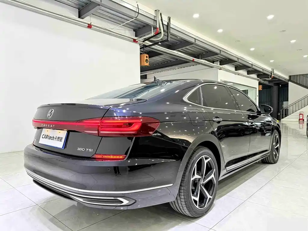 Volkswagen Passat — миниатюра 6
