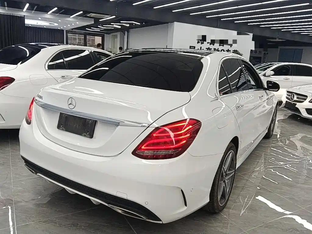 Mercedes-Benz C-Class — миниатюра 7