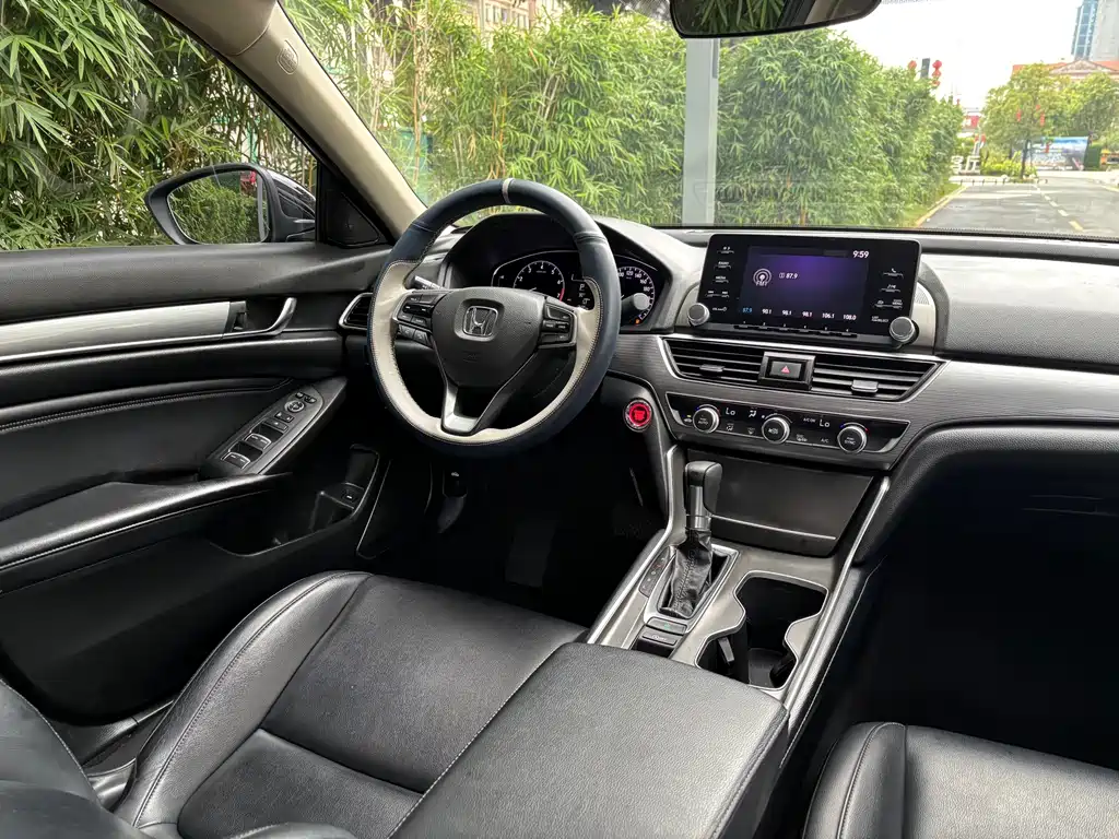 Honda Accord 2018 260TURBO Elite V