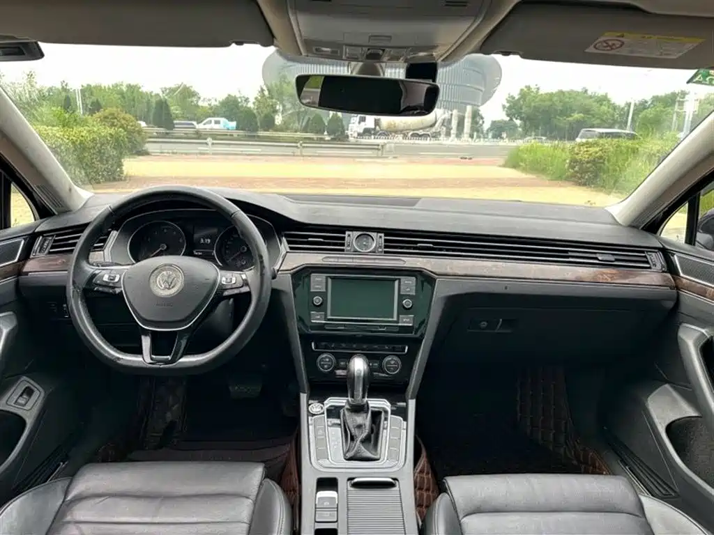 Volkswagen Magotan 2018 330TSI DSG Luxury