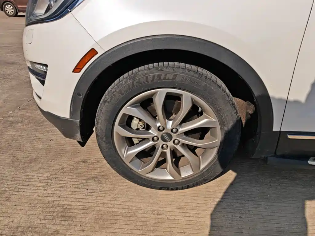 Lincoln MKC — миниатюра 23