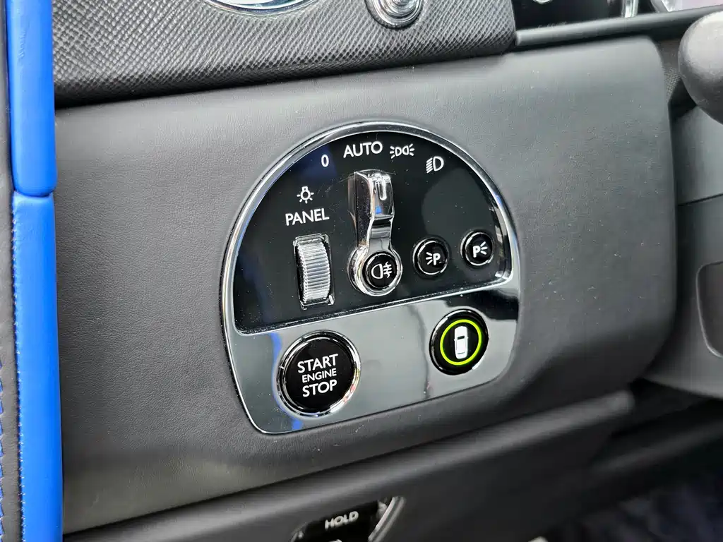Rolls-Royce Cullinan 2018 мест