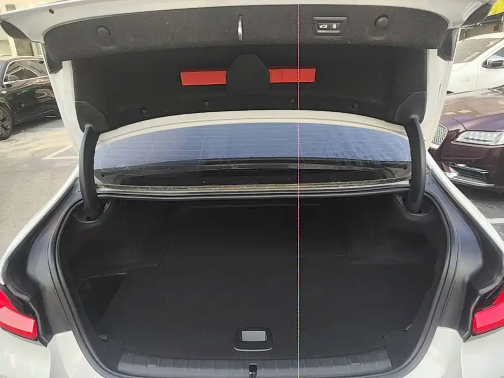 BMW 5 Series New Energy — миниатюра 19