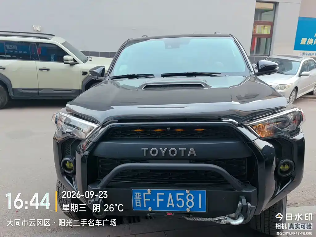 Toyota 4Runner — миниатюра 2