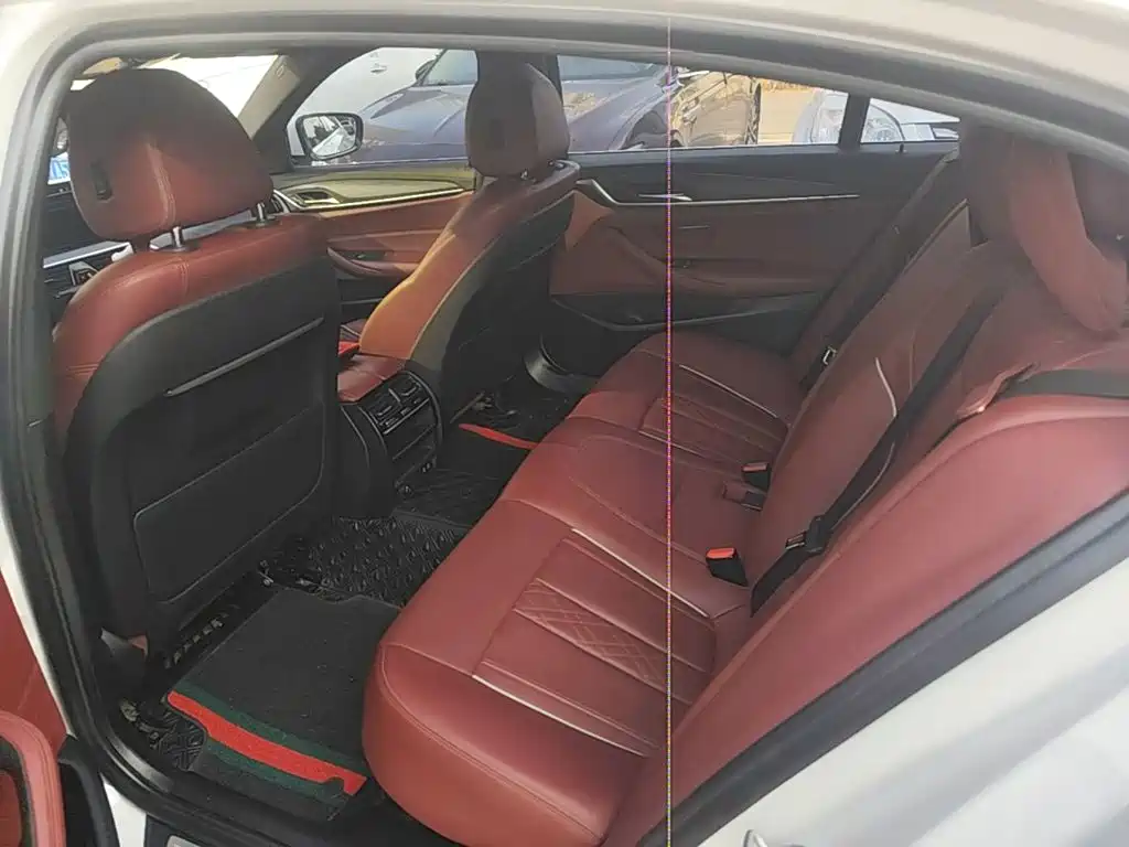 BMW 5 Series New Energy — миниатюра 17