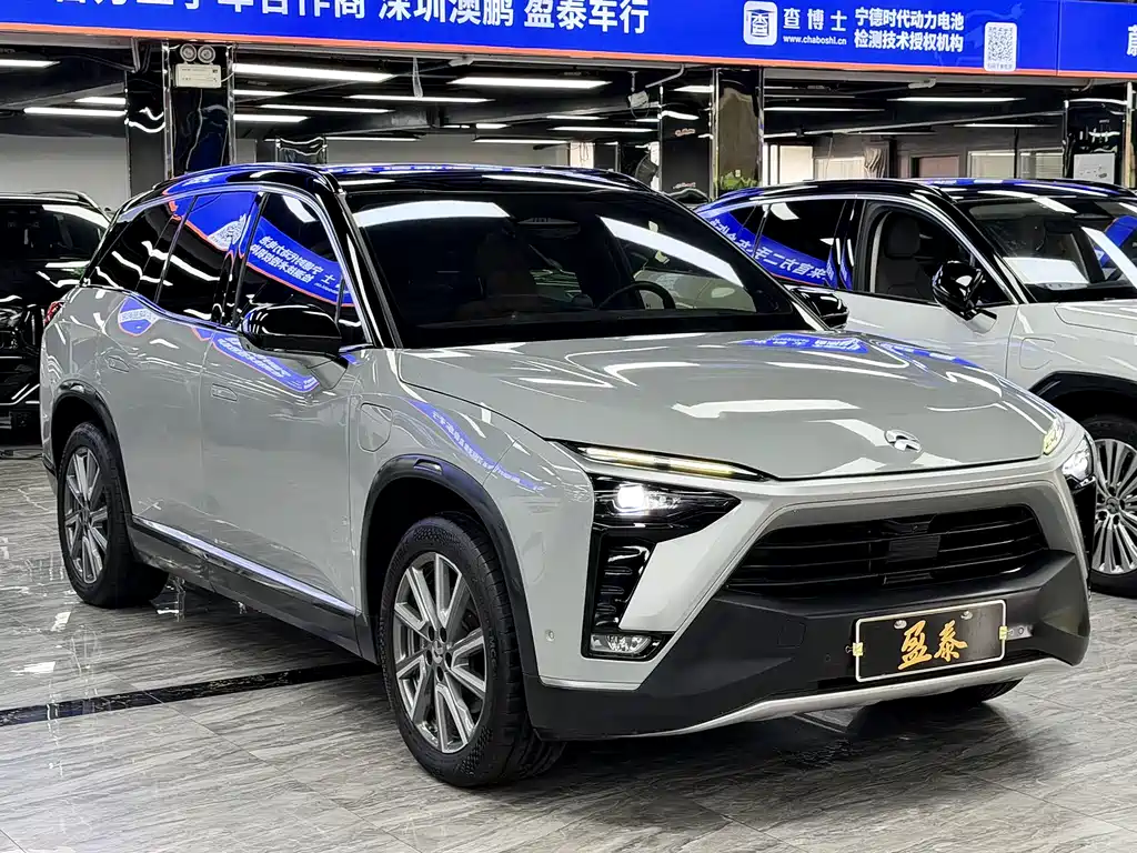 NIO ES8 2020 580KM мест