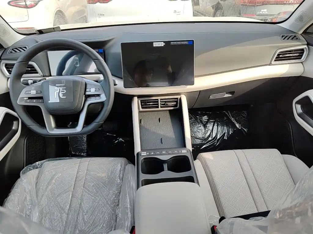 BYD Yuan UP — миниатюра 10