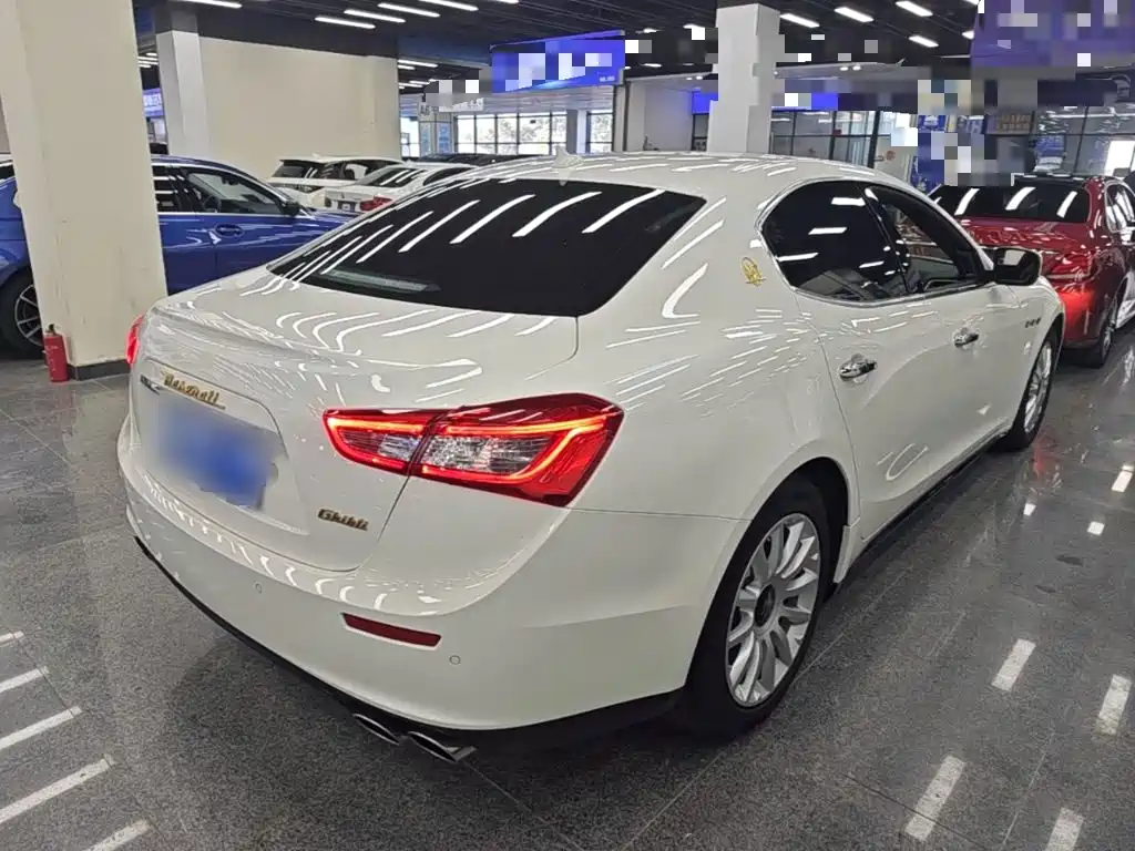 Maserati Ghibli — миниатюра 7