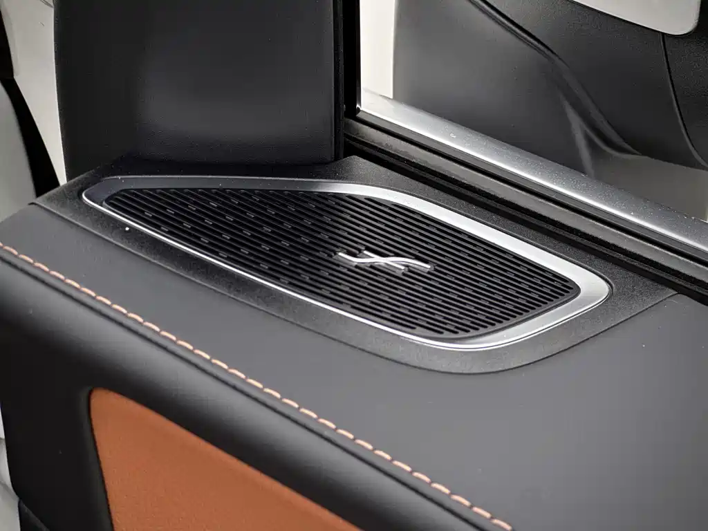 Mercedes-Benz GLC 2026 GLC 300 L 4MATIC 5 мест