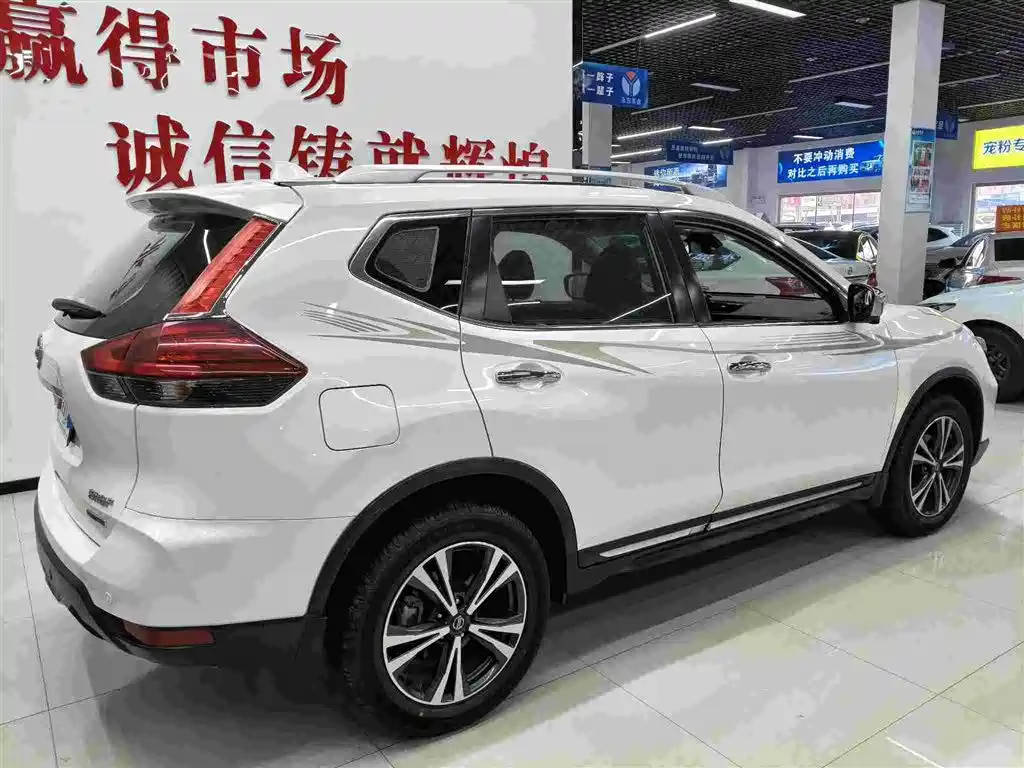NISSAN QIJUN