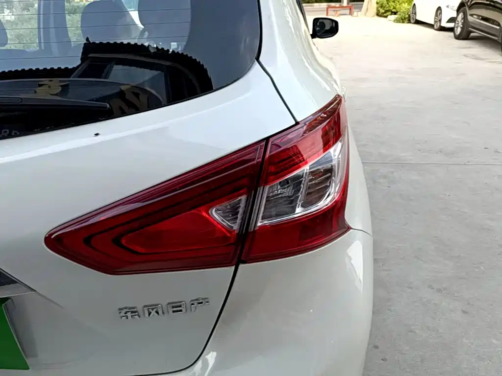 Nissan Tiida 2021 1.6L CVT