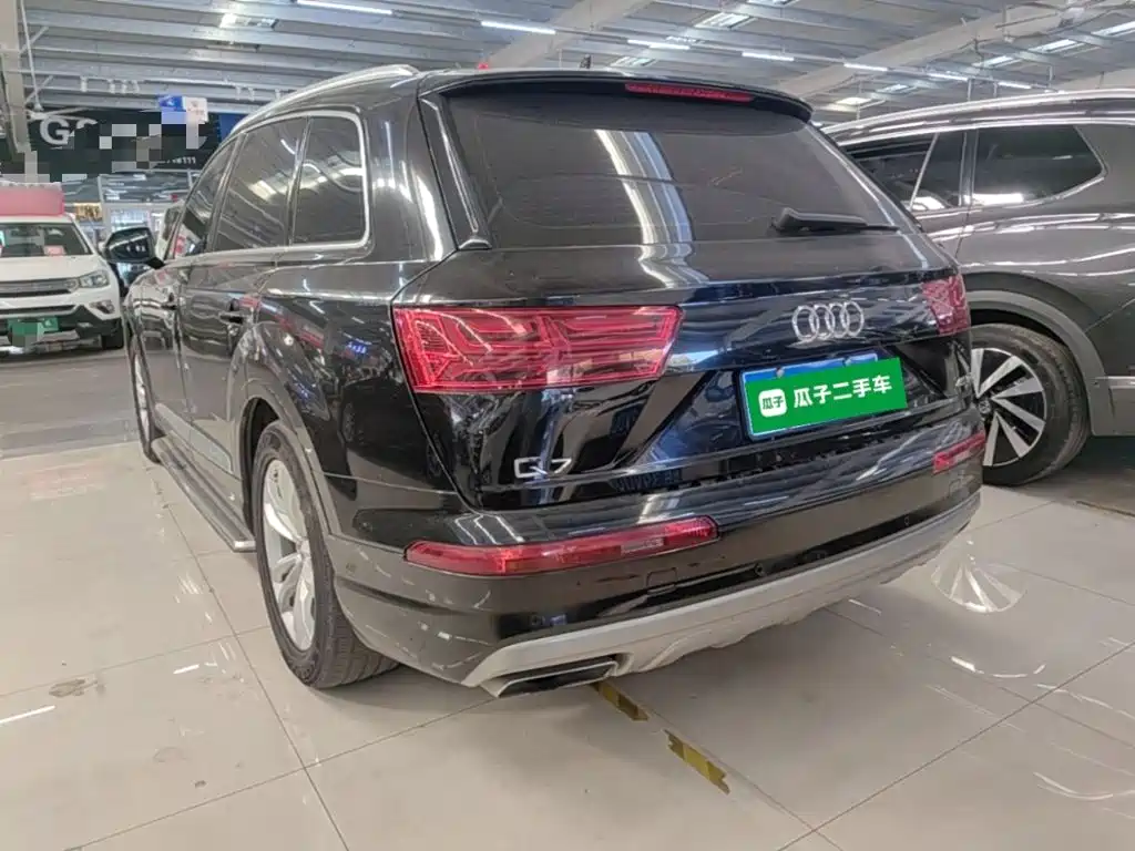 Audi Q7 — миниатюра 5