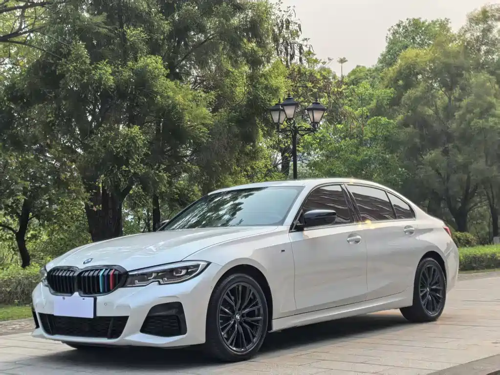 BMW 3 Series 2022