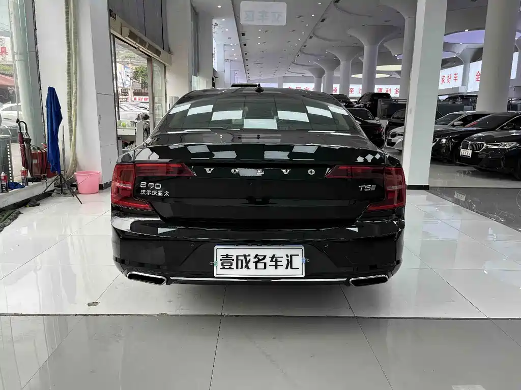 Volvo S90 — миниатюра 8