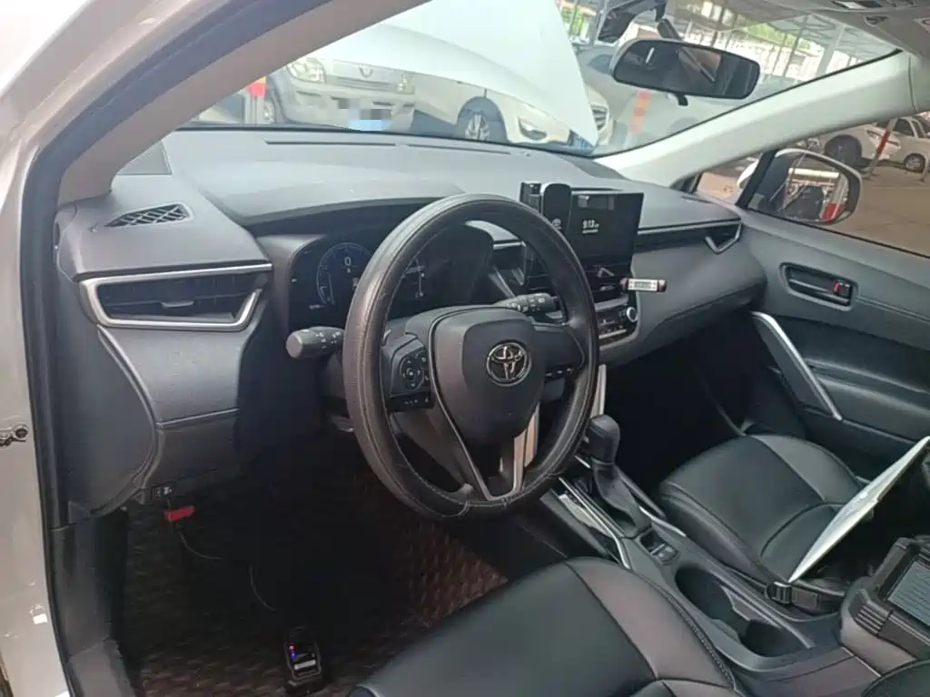 Toyota Frontlander — миниатюра 10