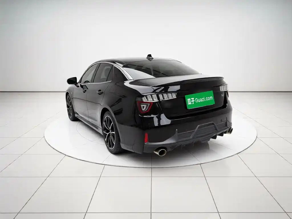 Lynk & Co 03 — миниатюра 4