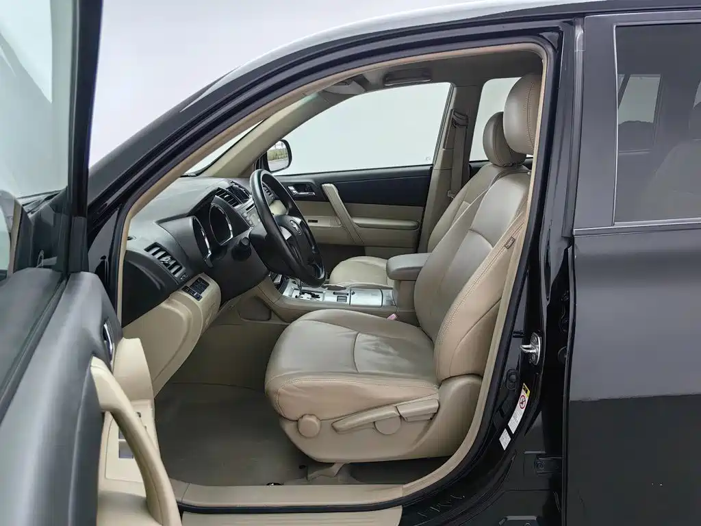 Toyota Highlander — миниатюра 10