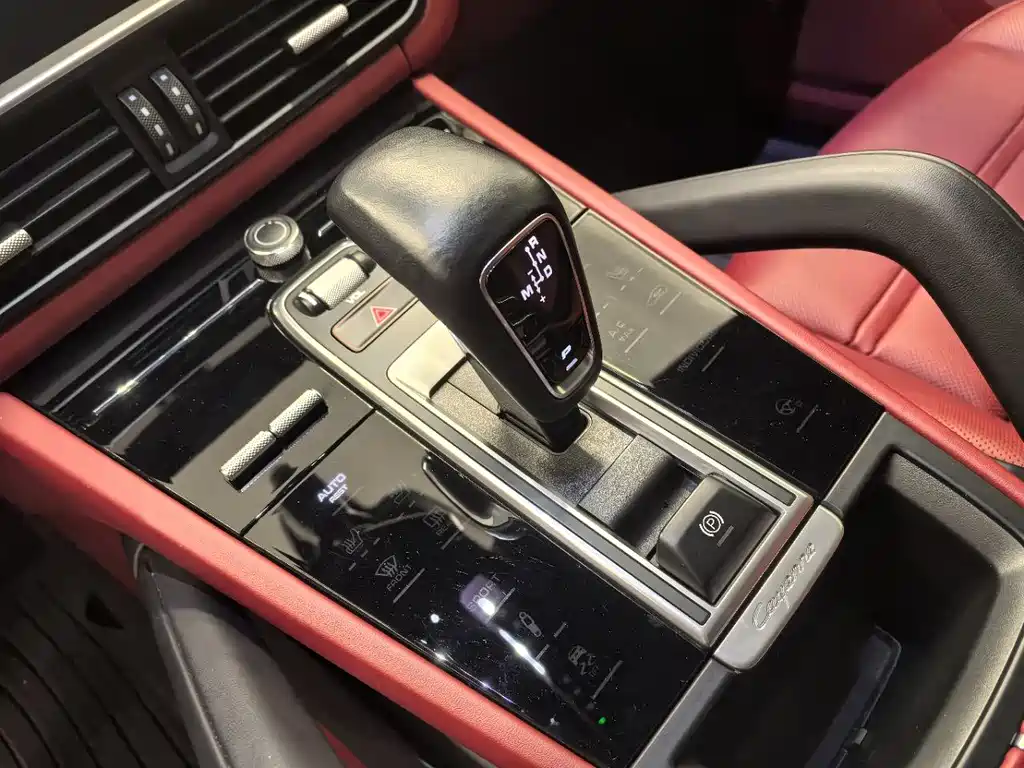 Porsche Cayenne 2019 Cayenne 3.0T