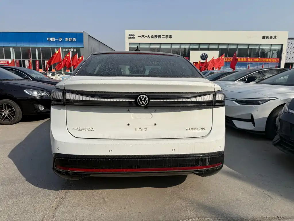 VOLKSWAGEN ID.7 VIZZION