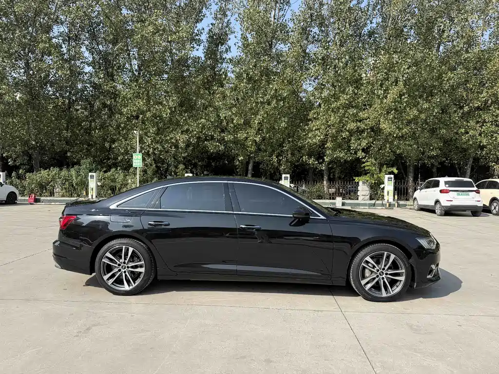 Audi A6L — миниатюра 7