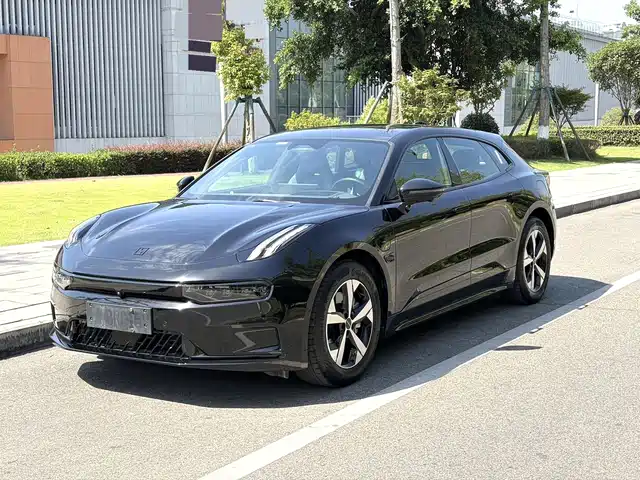 2023 Zeekr 001