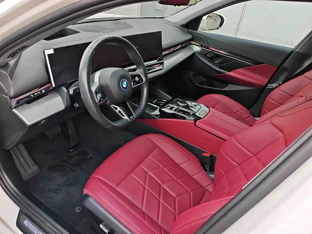 BMW i5 — миниатюра 8