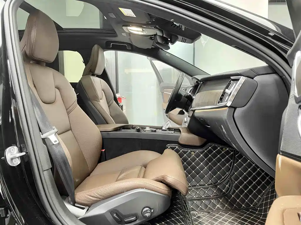 Volvo S90 2025 B5 Luxury