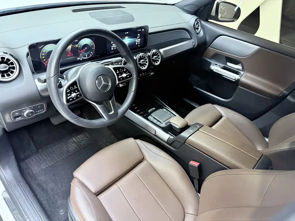 Mercedes-Benz GLB — миниатюра 15