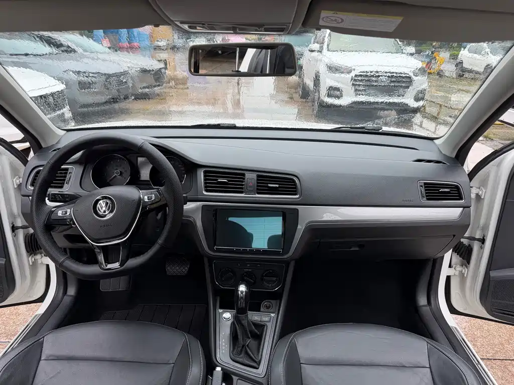Volkswagen Lavida — миниатюра 7