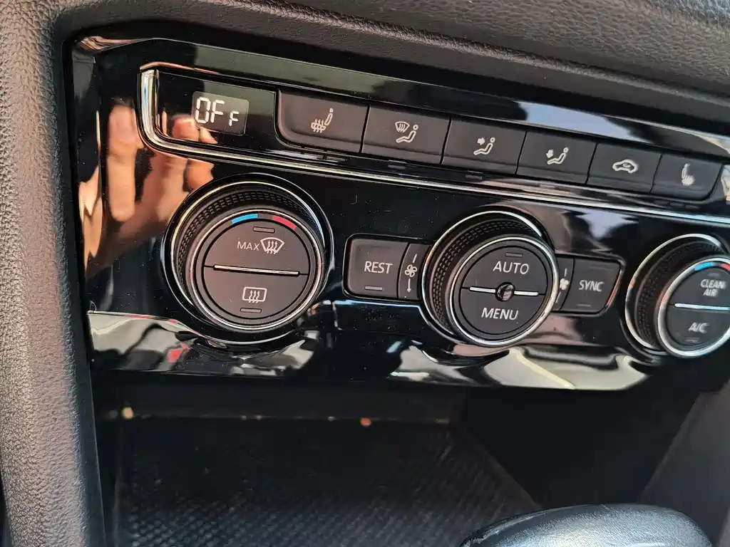 Volkswagen Tiguan L — миниатюра 11