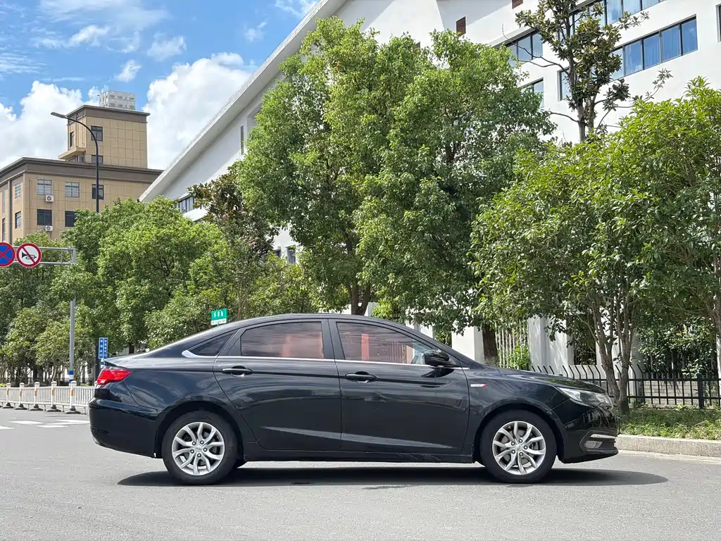 Geely Emgrand GL — миниатюра 6