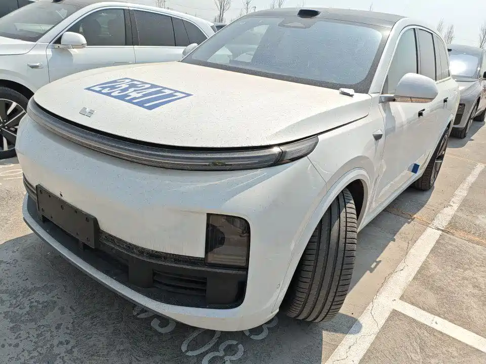 Li Auto L8