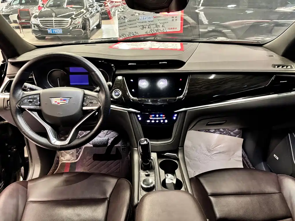 Cadillac XT6 — миниатюра 7