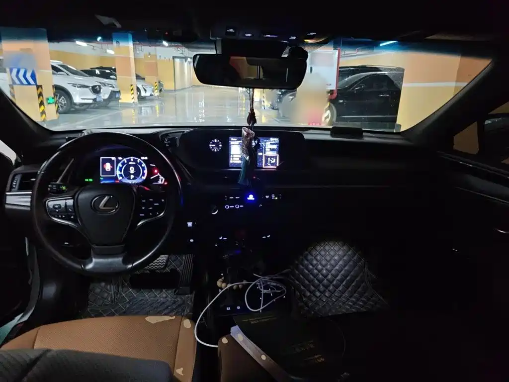 Lexus ES — миниатюра 13